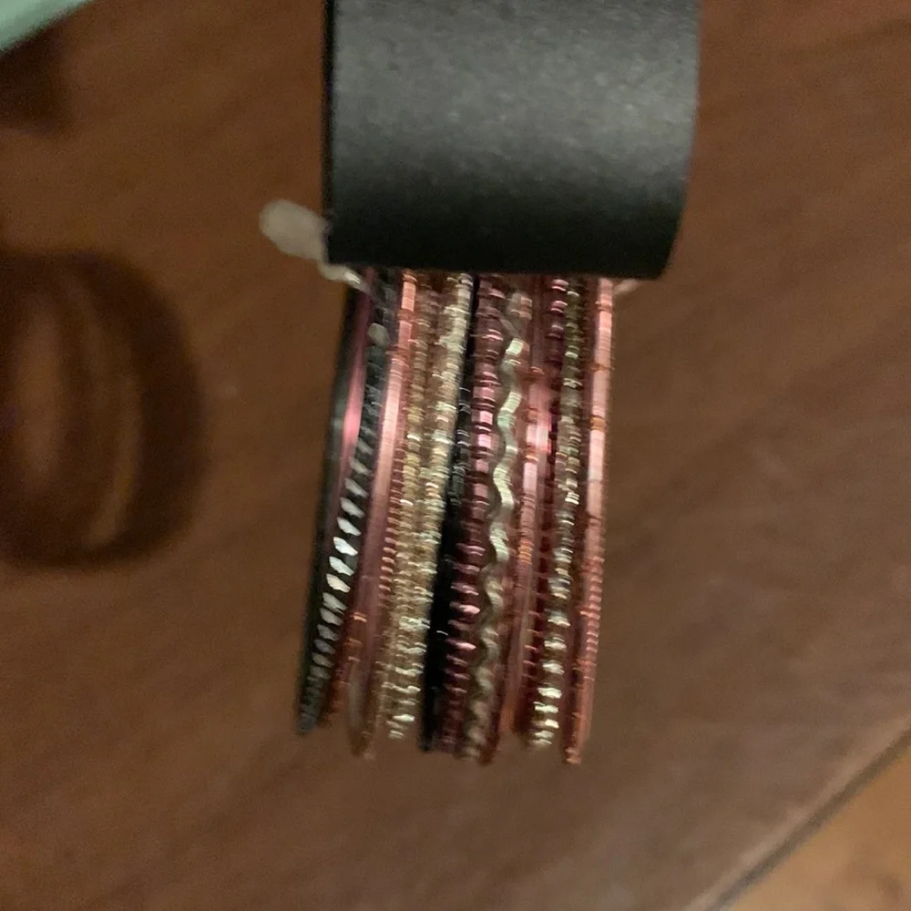 12 thin Bangles - Picture 3 of 3